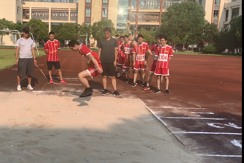 跳遠(yuǎn)2.png 跳遠(yuǎn)2.png